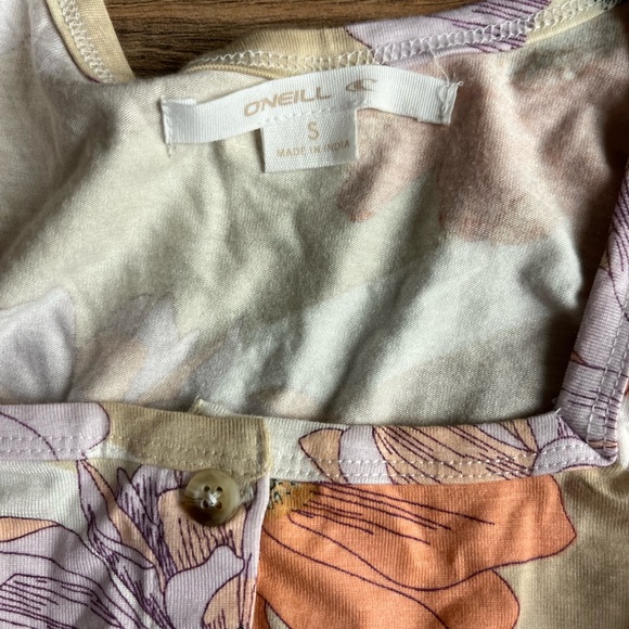 Girl’s O’Neill Dress - Picture 2 of 3